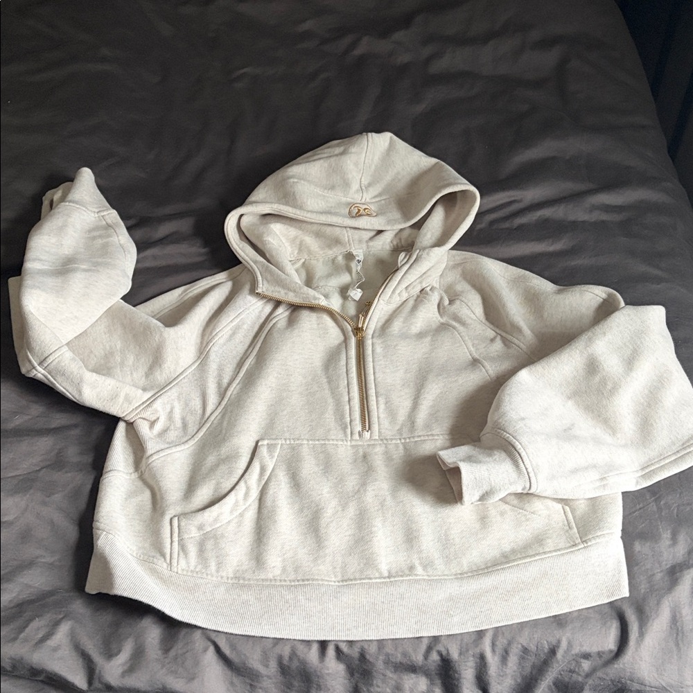Lululemon Cropped Scuba